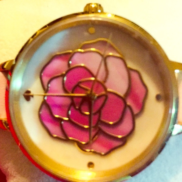 KATES SPADE ♠️ PINK ROSE 🌹 WATCH - Picture 2 of 4